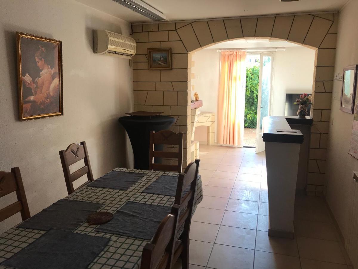 Bora Villa Beziers Exterior photo